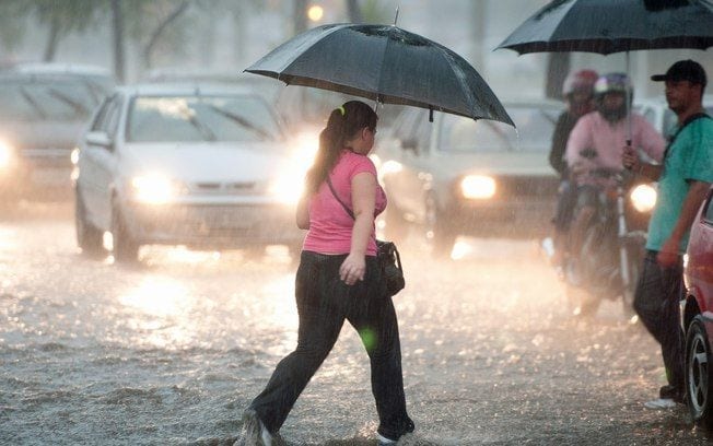 Dia de chuva registra problemas no trânsito de Porto Alegre