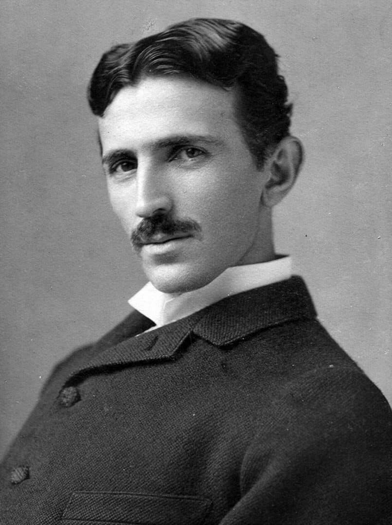 Nikola Tesla - invenções e legado na energia elétrica e tecnologia